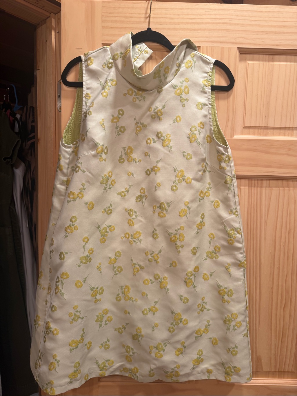 Sleeveless Yellow Floral Shift Dress